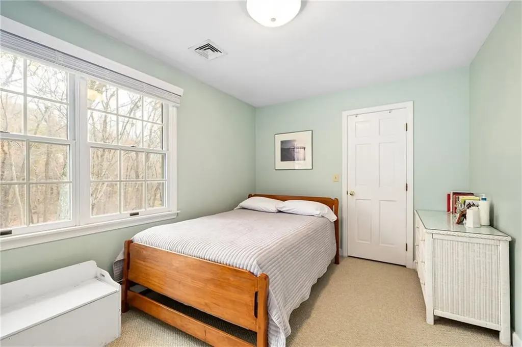 90 Signal Ridge Way East Greenwich RI 02818