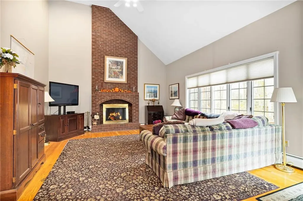 90 Signal Ridge Way East Greenwich RI 02818