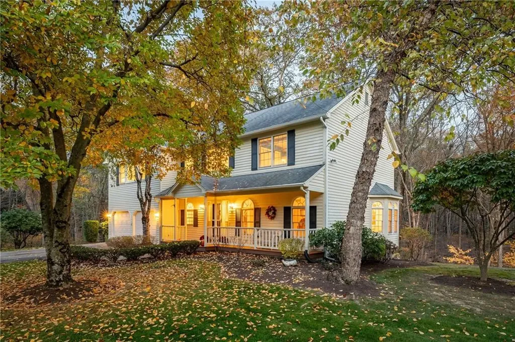 90 Signal Ridge Way East Greenwich RI 02818