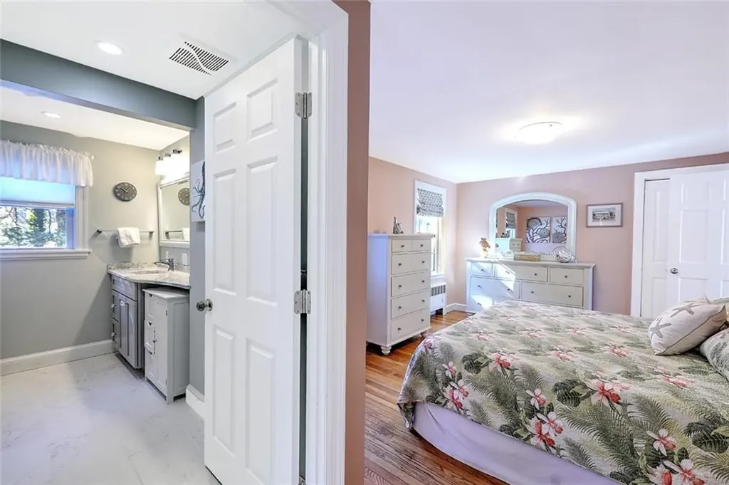 10 Manning Drive Barrington RI 02806