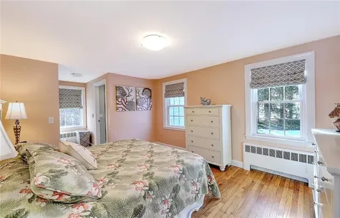 10 Manning Drive Barrington RI 02806