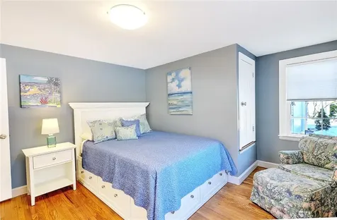 10 Manning Drive Barrington RI 02806