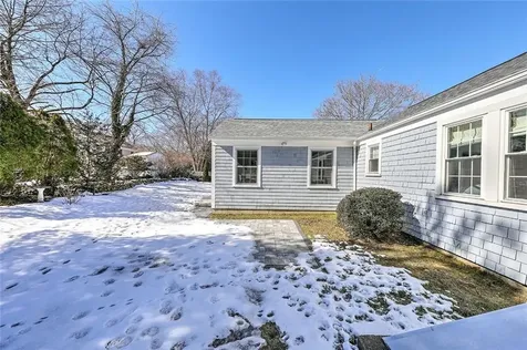 10 Manning Drive Barrington RI 02806