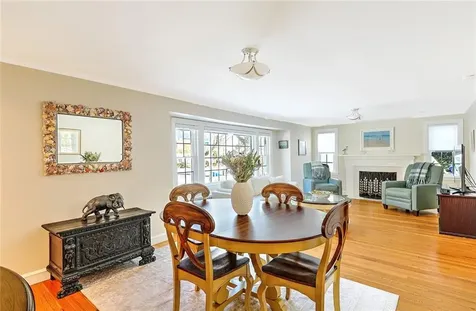 10 Manning Drive Barrington RI 02806