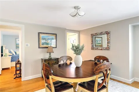 10 Manning Drive Barrington RI 02806