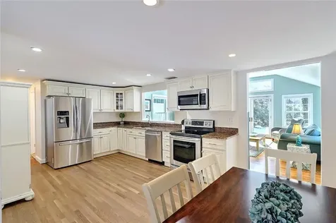 10 Manning Drive Barrington RI 02806