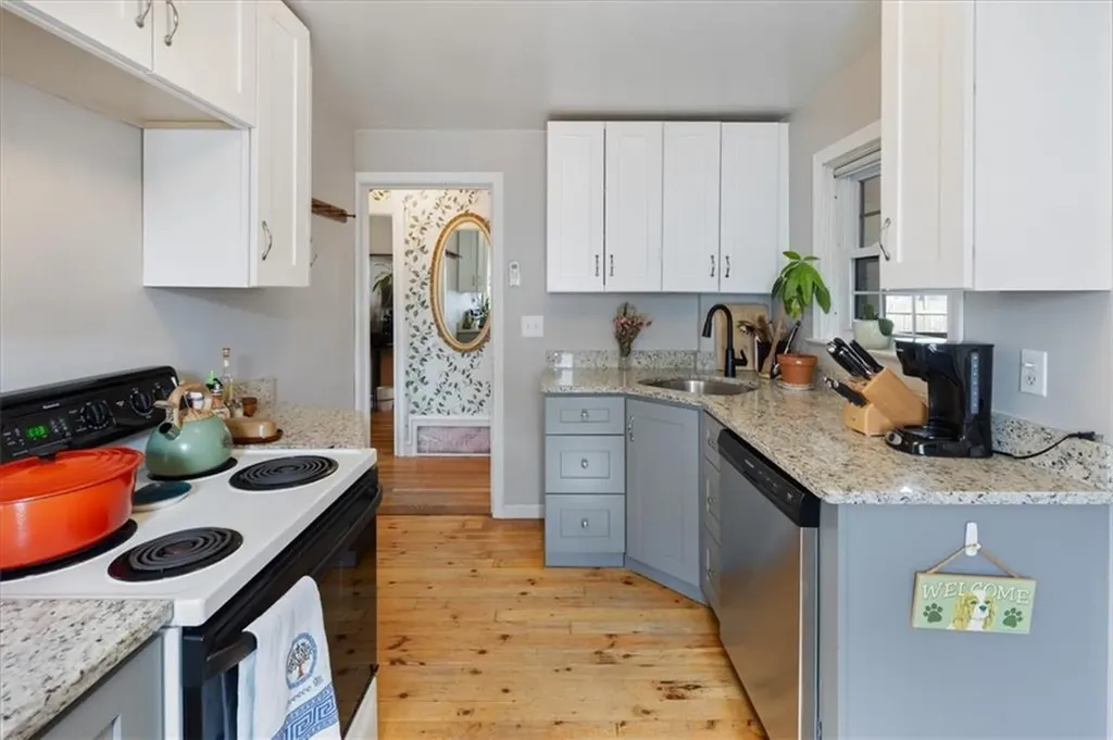 12 Barber Avenue Warwick RI 02886