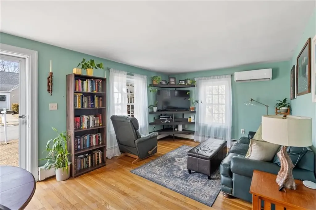 12 Barber Avenue Warwick RI 02886