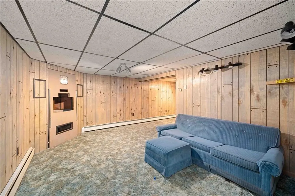 91 Old Spring Road Cranston RI 02920