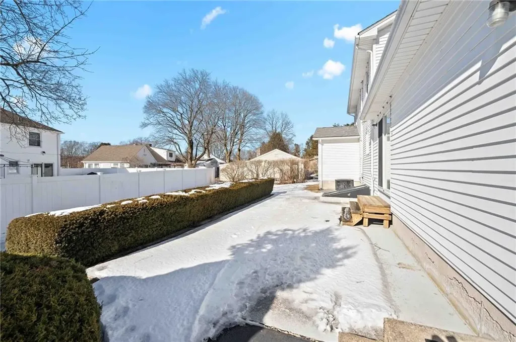 91 Old Spring Road Cranston RI 02920