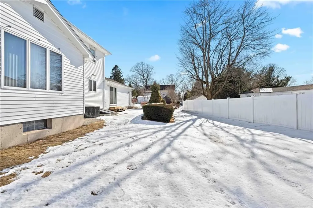 91 Old Spring Road Cranston RI 02920