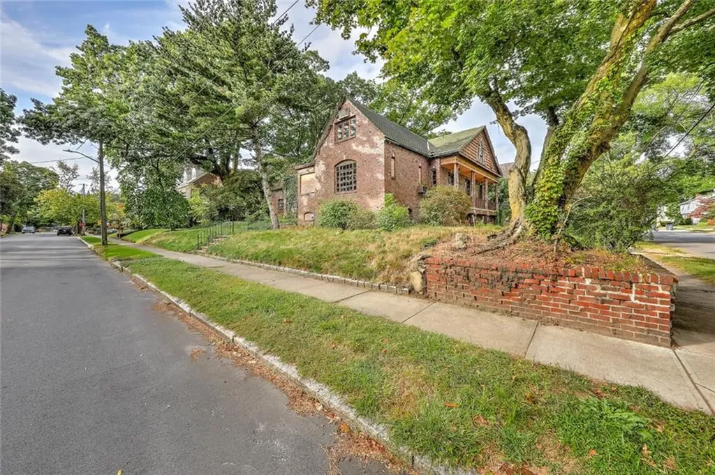 170 Slater Avenue Providence RI 02906