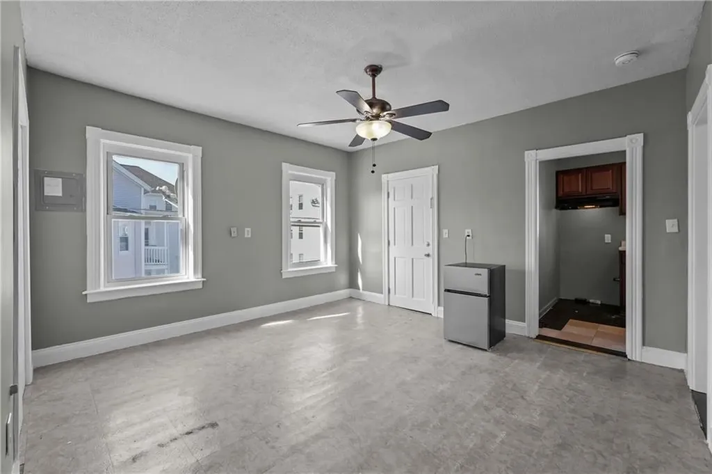 39 Darling Street Central Falls RI 02863