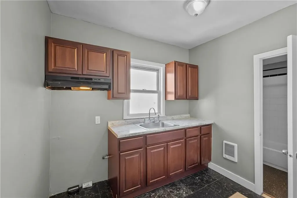 39 Darling Street Central Falls RI 02863