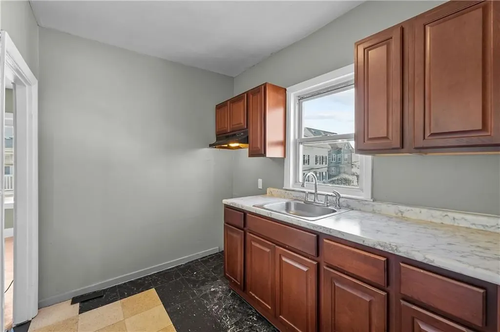 39 Darling Street Central Falls RI 02863