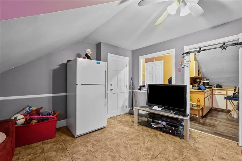 39 Darling Street Central Falls RI 02863