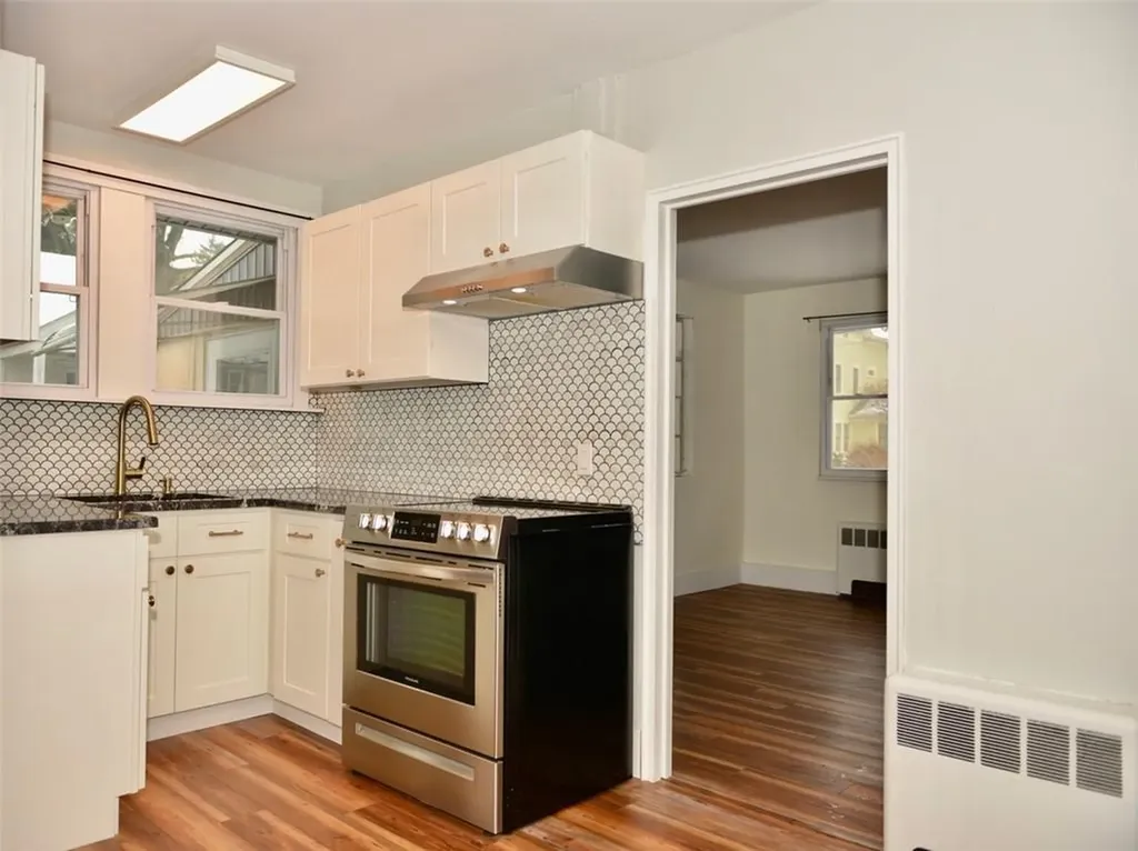 18 South Atlantic Avenue Warwick RI 02888