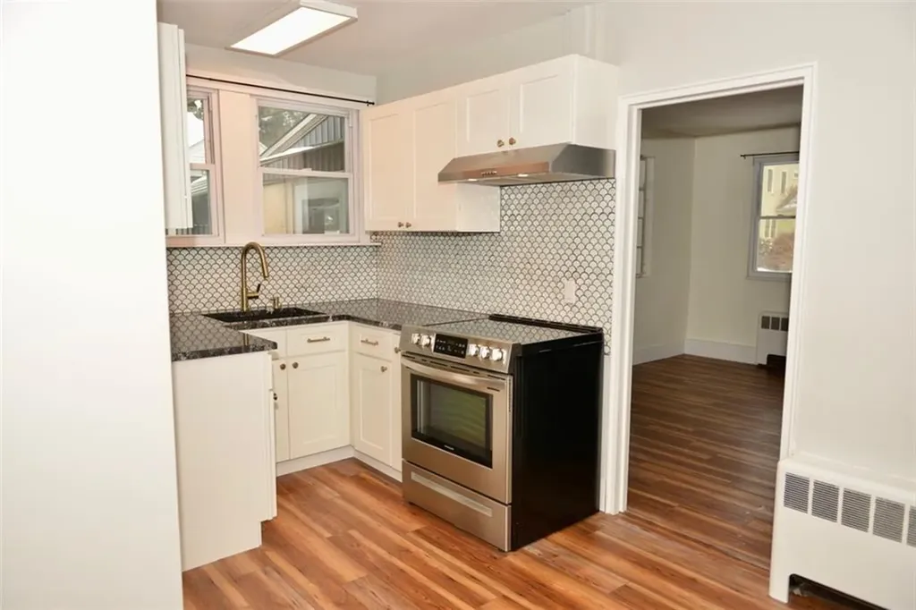 18 South Atlantic Avenue Warwick RI 02888