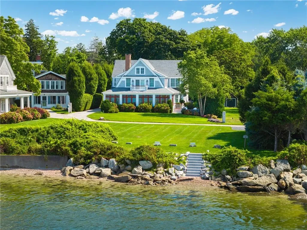 6 White Birch Lane Barrington RI 02806