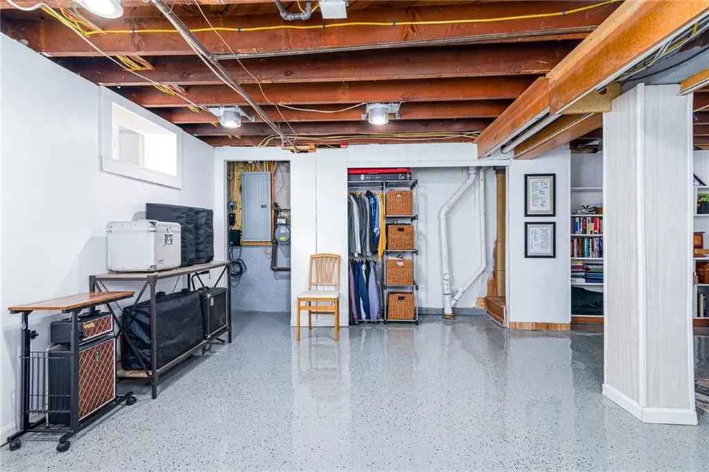 44 Tallman Avenue Cranston RI 02910