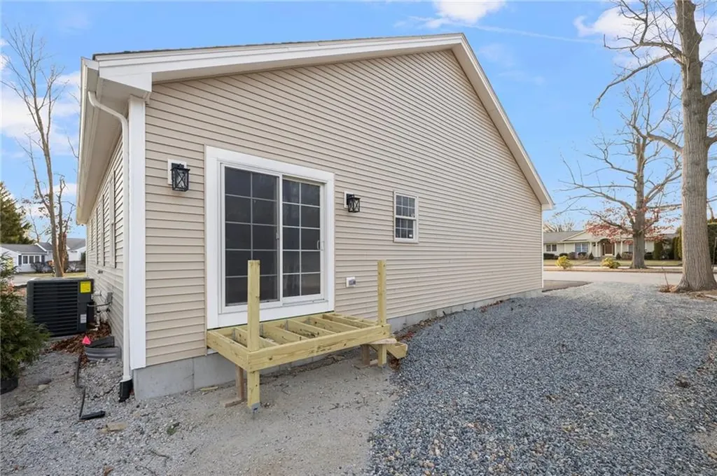 25 Summit Drive Cranston RI 02920