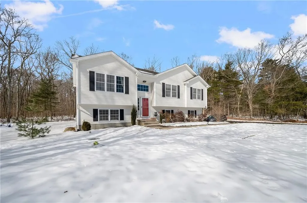 30 Boswell Trail Foster RI 02825