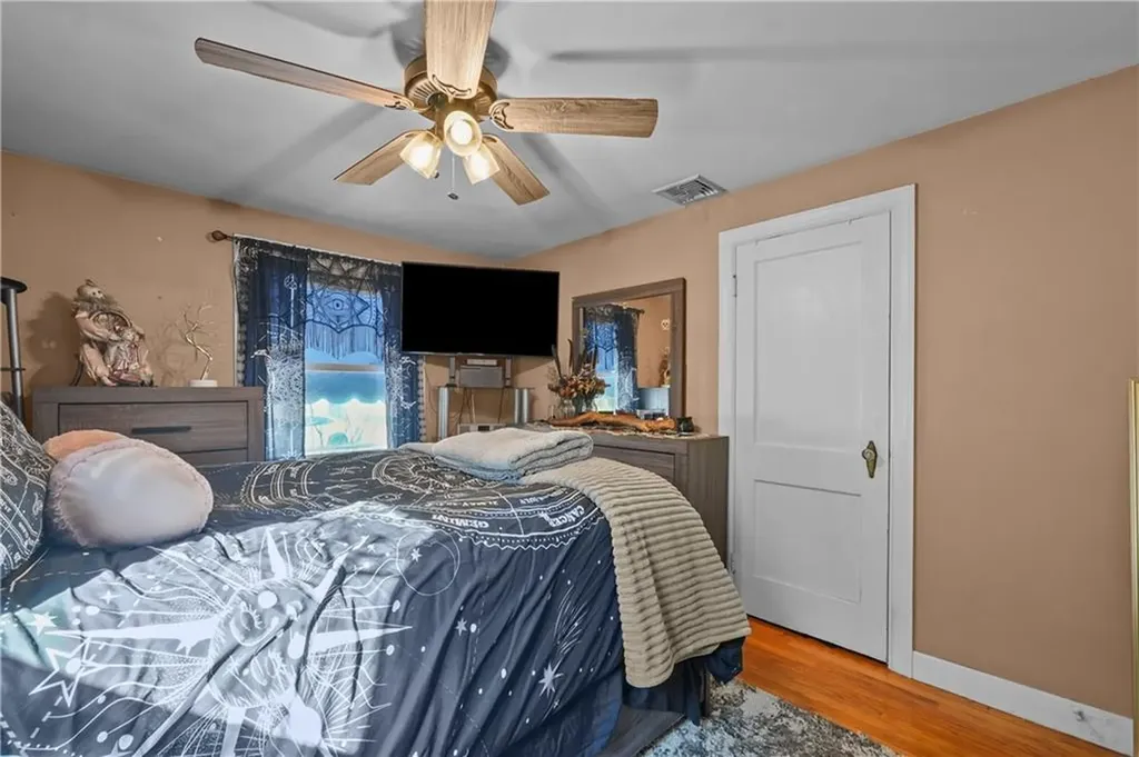 236 Bloomfield Street Pawtucket RI 02861
