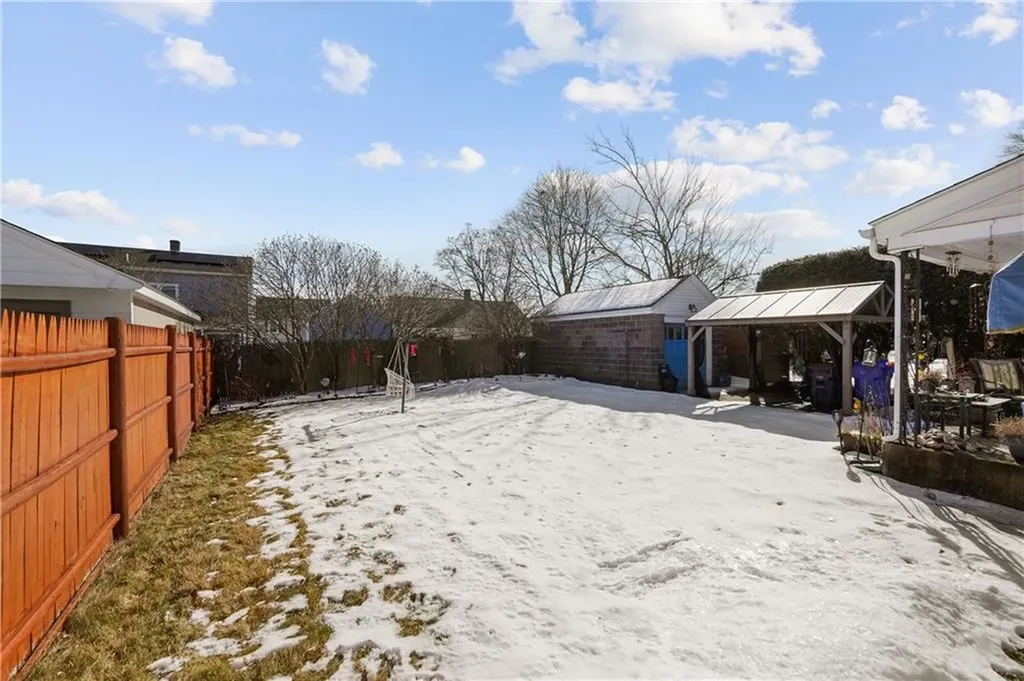 236 Bloomfield Street Pawtucket RI 02861