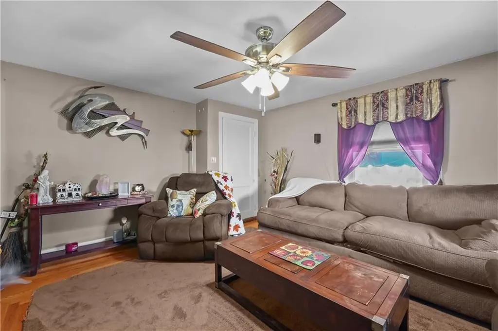 236 Bloomfield Street Pawtucket RI 02861