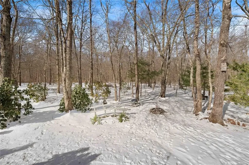 189 Twin Brook Lane Coventry RI 02816
