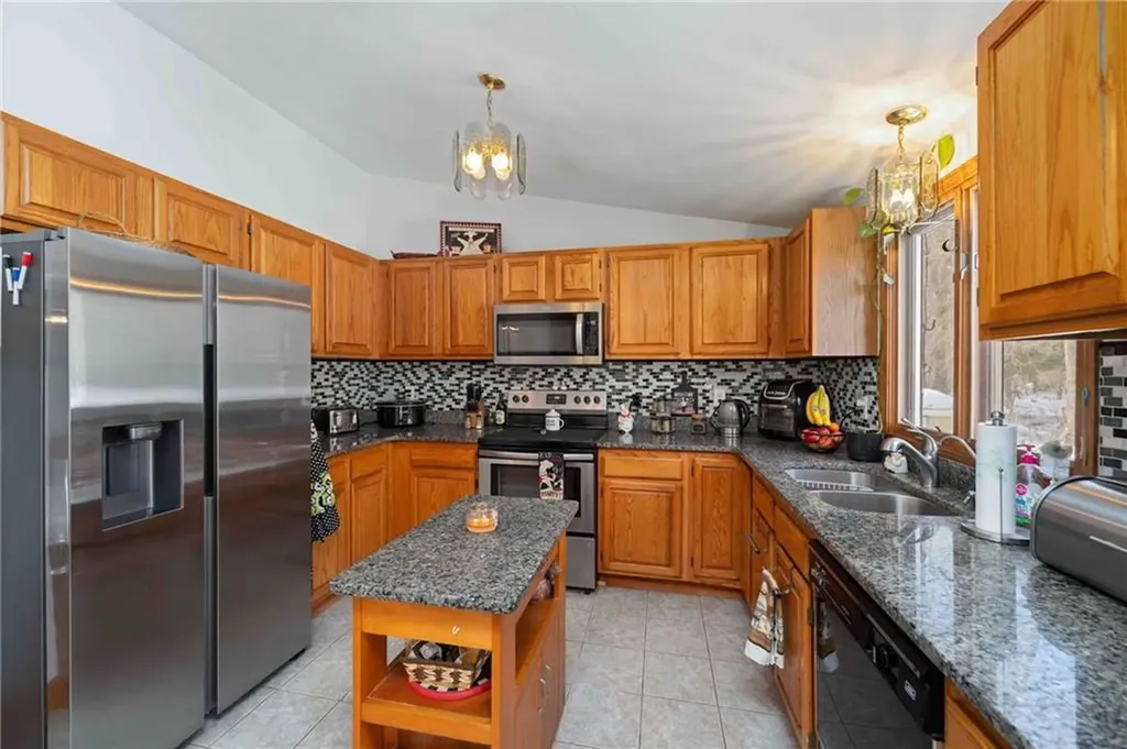 189 Twin Brook Lane Coventry RI 02816