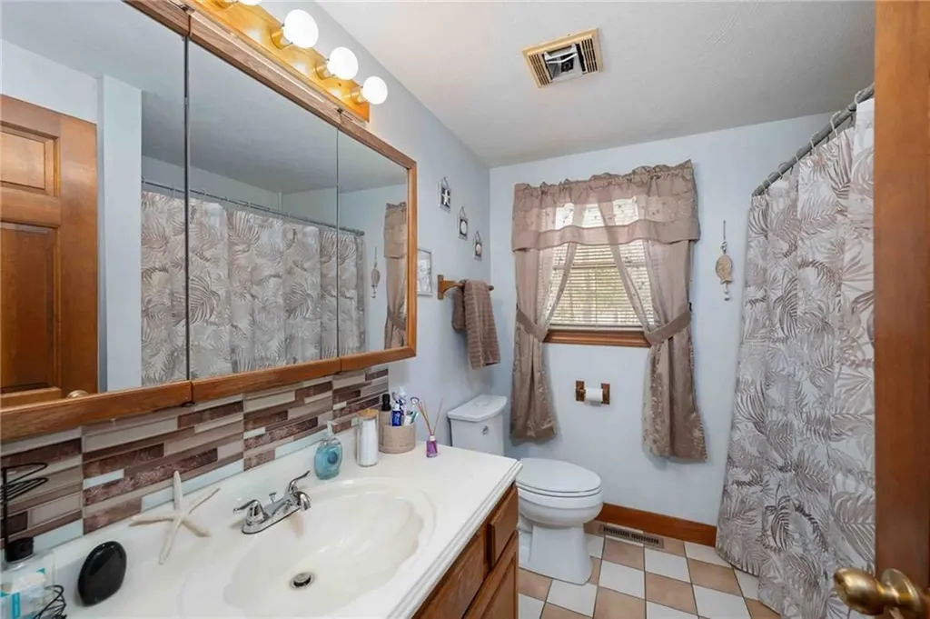 189 Twin Brook Lane Coventry RI 02816