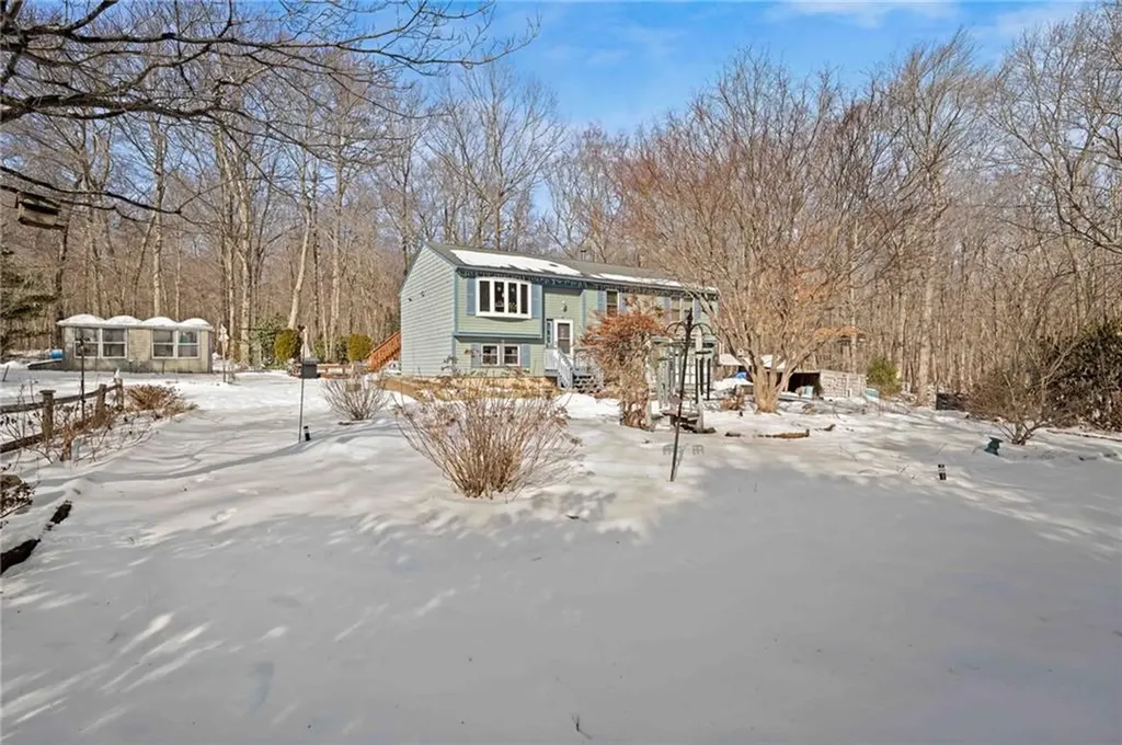 189 Twin Brook Lane Coventry RI 02816