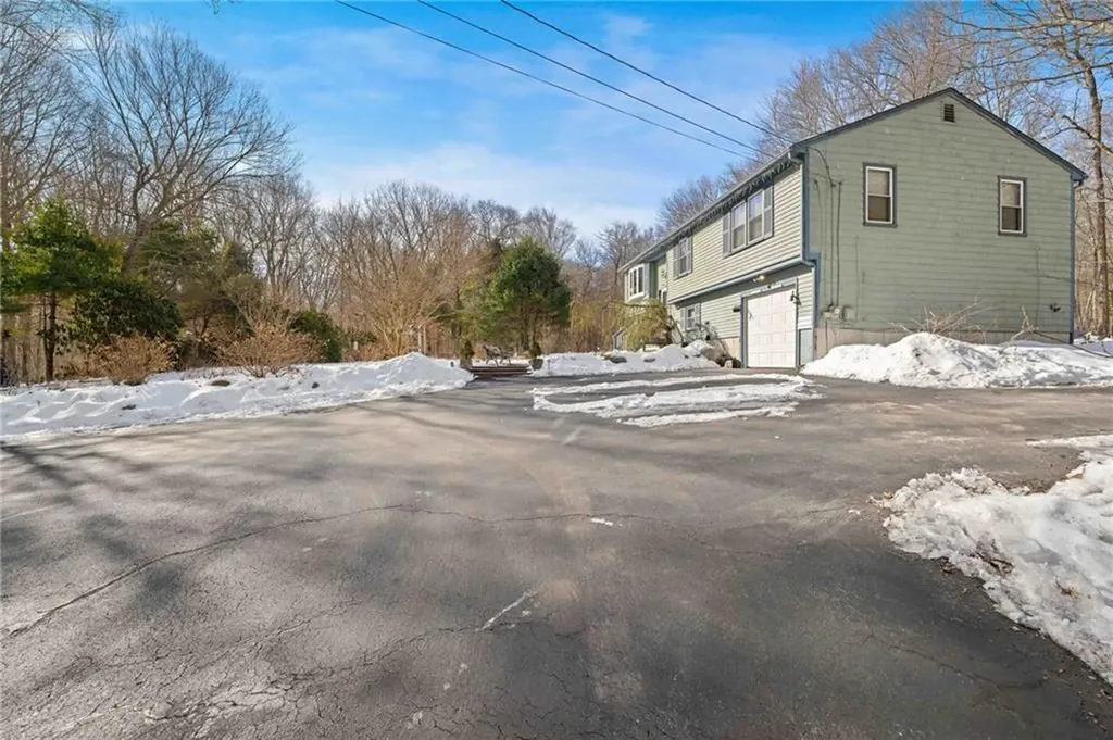 189 Twin Brook Lane Coventry RI 02816