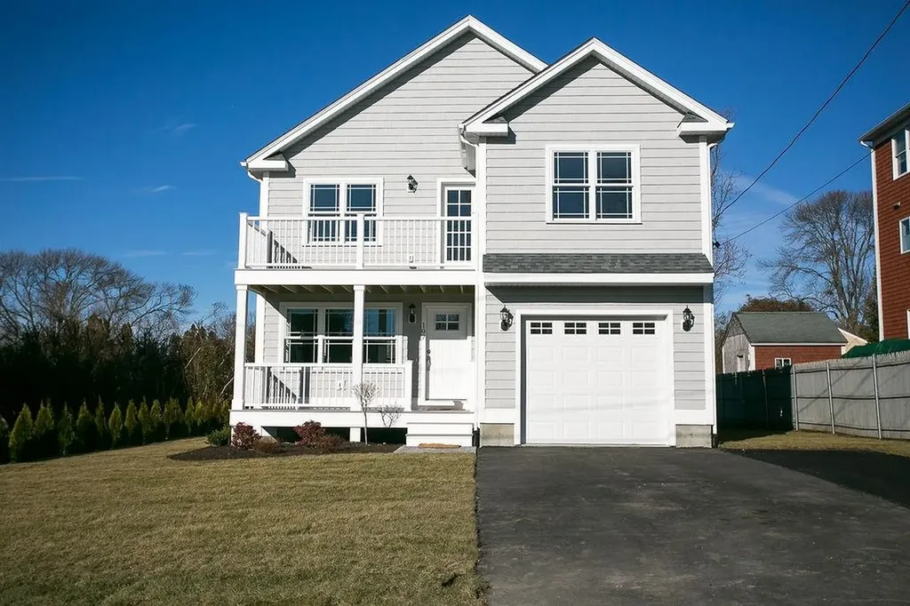 107 Orchard Avenue Middletown RI 02842