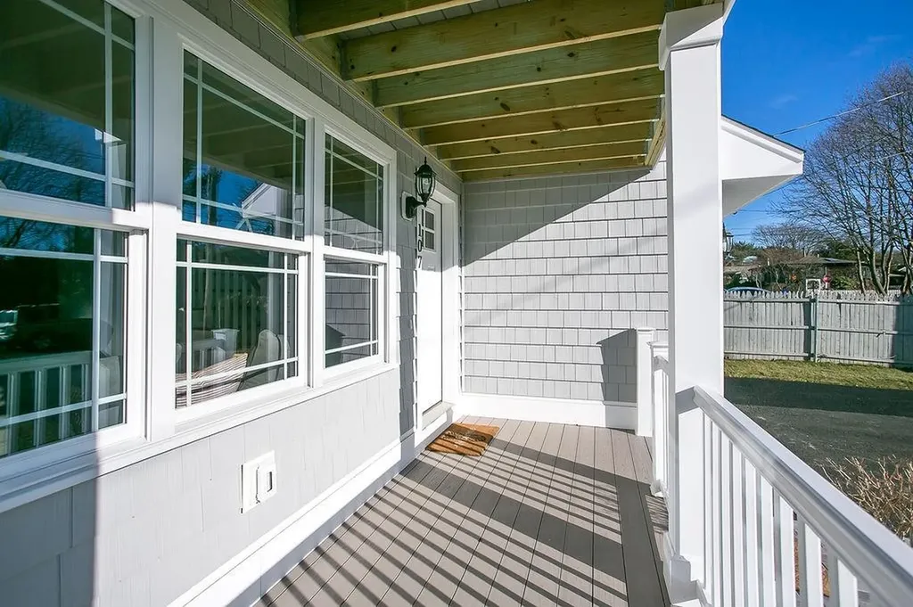 107 Orchard Avenue Middletown RI 02842