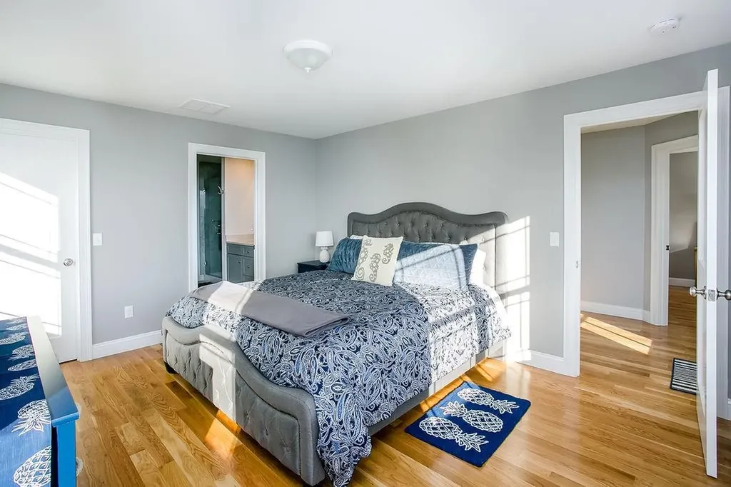 107 Orchard Avenue Middletown RI 02842