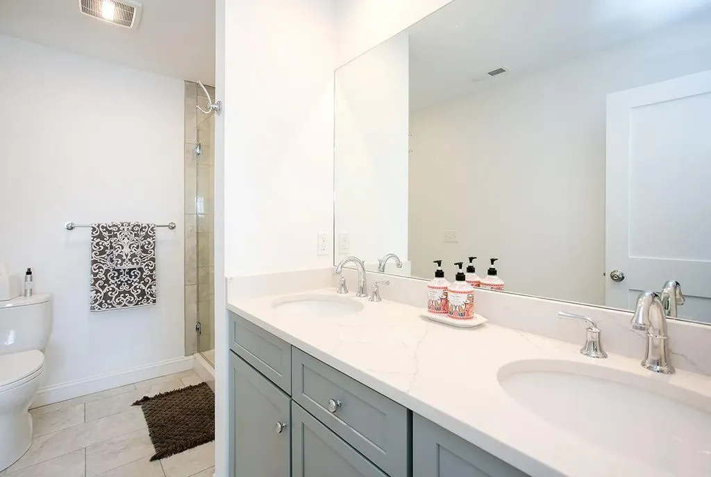 107 Orchard Avenue Middletown RI 02842