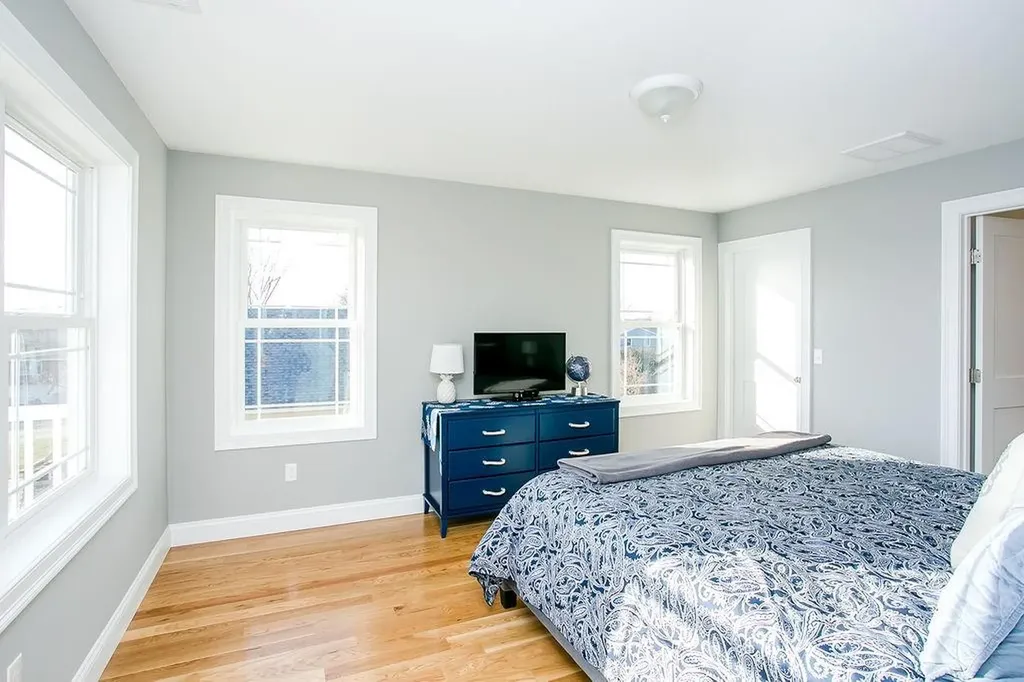107 Orchard Avenue Middletown RI 02842