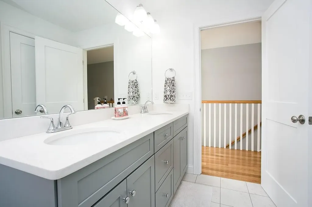 107 Orchard Avenue Middletown RI 02842