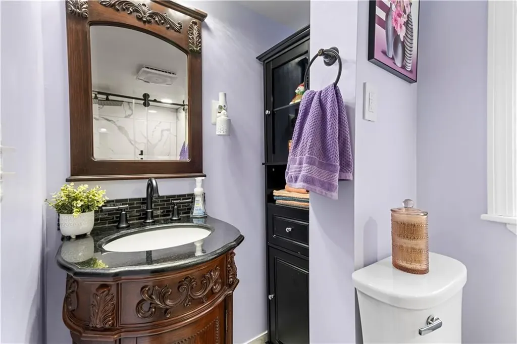 15 Whitewood Drive Cranston RI 02920