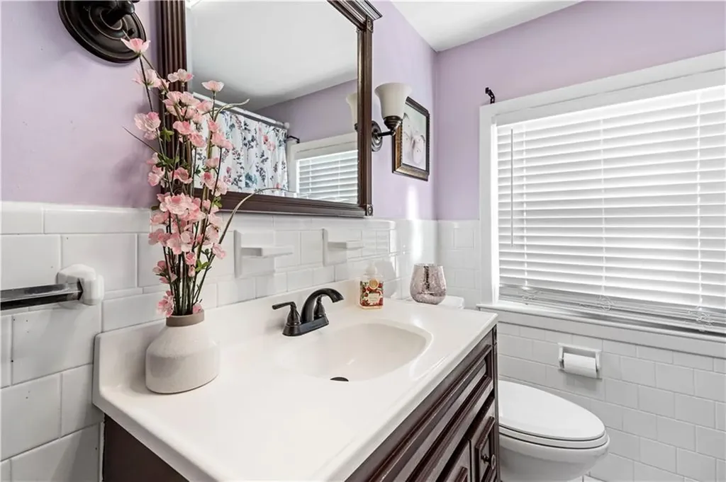 15 Whitewood Drive Cranston RI 02920