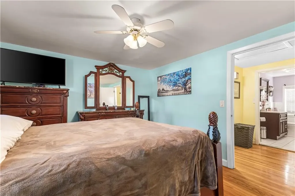 15 Whitewood Drive Cranston RI 02920