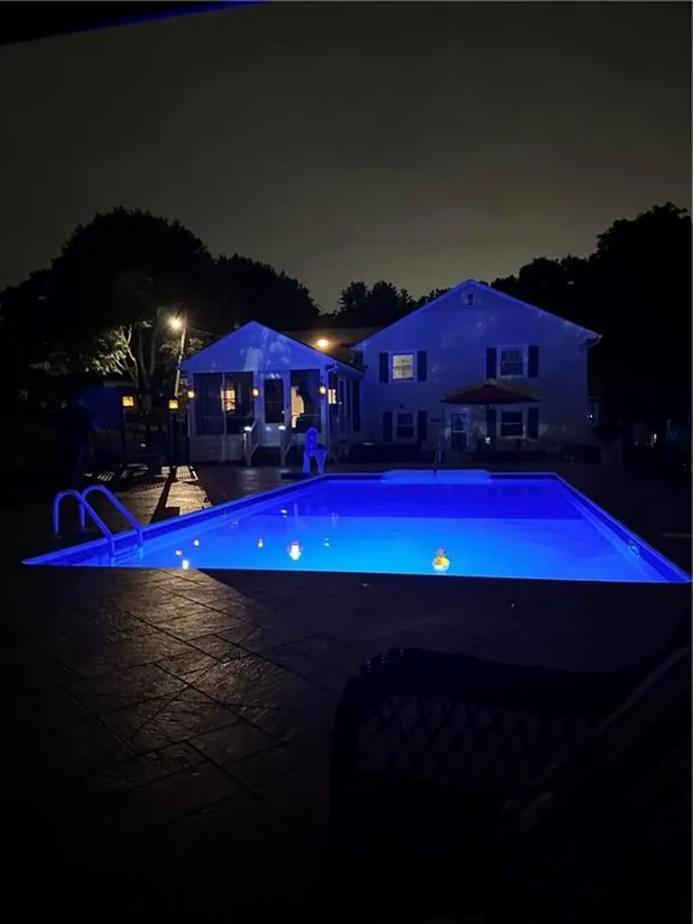 15 Whitewood Drive Cranston RI 02920