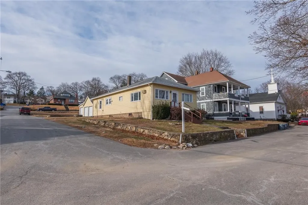 76 Serrel Sweet Road Johnston RI 02919
