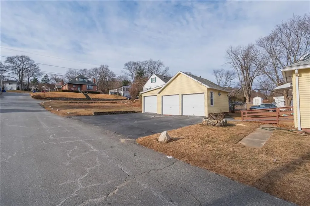 76 Serrel Sweet Road Johnston RI 02919