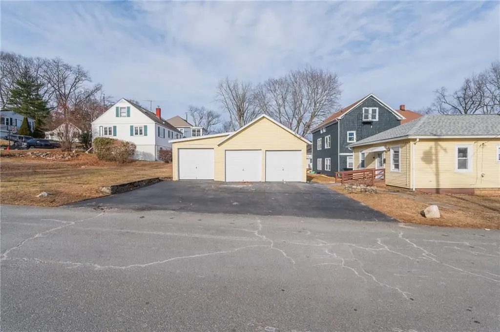 76 Serrel Sweet Road Johnston RI 02919