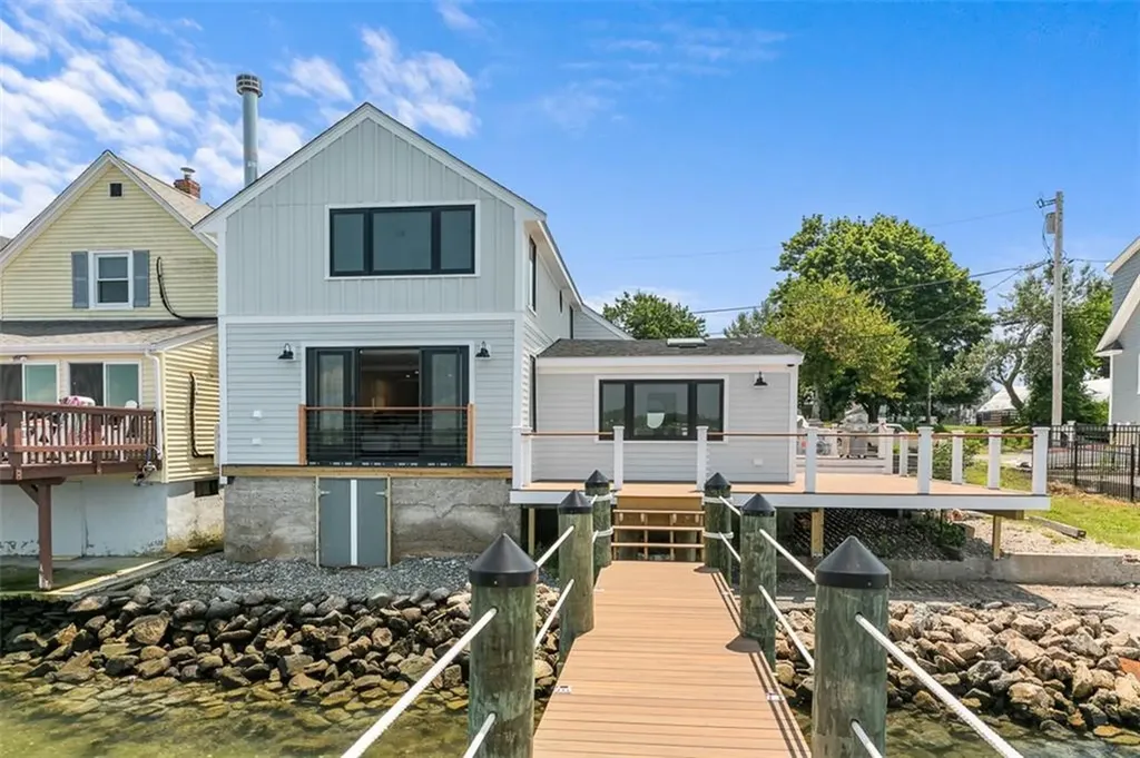 319 Riverside Street Portsmouth RI 02871
