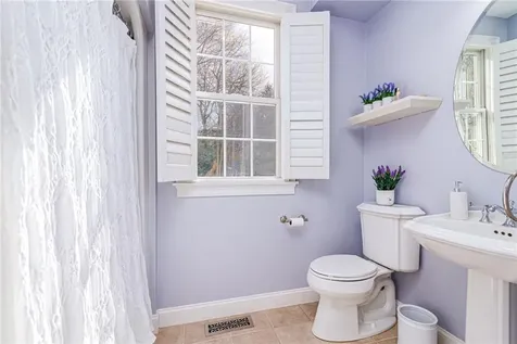 500 Glen Hill Drive North Kingstown RI 02874