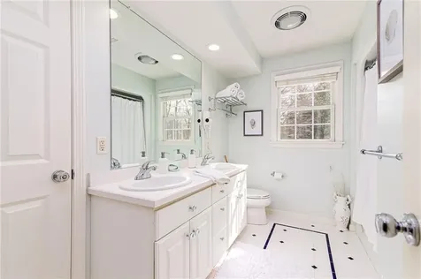 500 Glen Hill Drive North Kingstown RI 02874